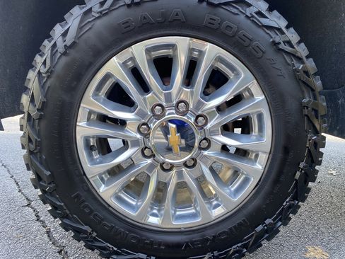 Used 2023 Chevrolet Silverado 3500 High Country image 42