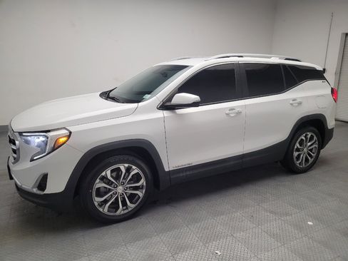 Used 2019 GMC Terrain SLT image 2
