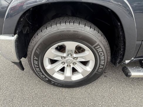 Used 2019 RAM 1500 Laramie AWD/4WD image 11