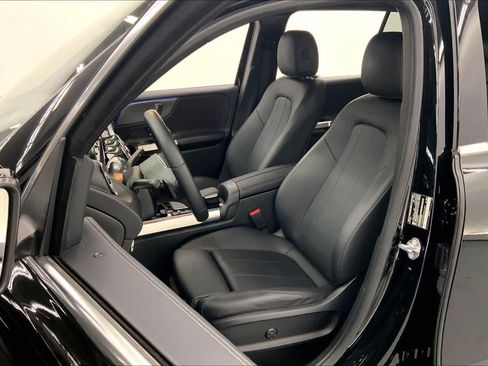 Certified 2022 Mercedes-Benz GLB 250 image 21