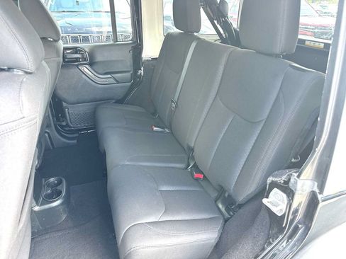 Used 2017 Jeep Wrangler Unlimited Sport w/ Quick Order Package 24S AWD/4WD image 23