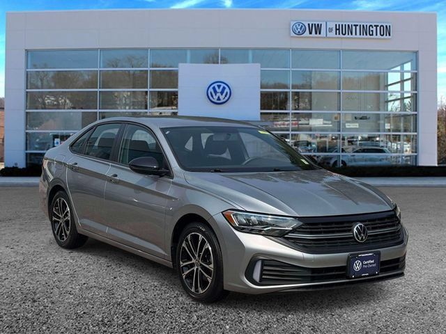 Certified 2022 Volkswagen Jetta Sport FWD image 1