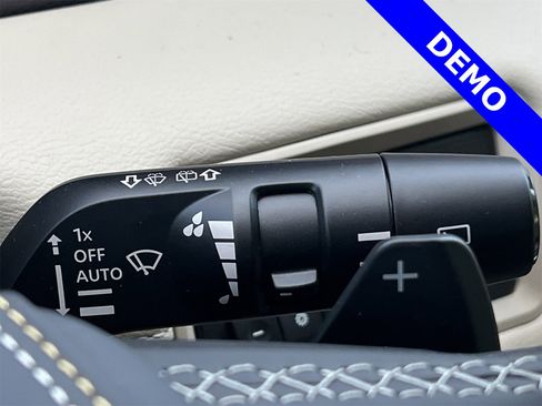 New 2025 Nissan Armada Platinum Reserve image 15