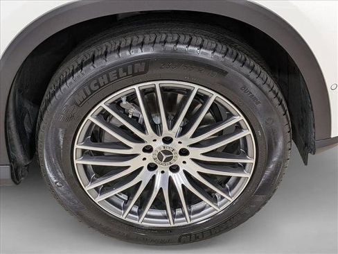 Used 2026 Mercedes-Benz GLC 300 image 23