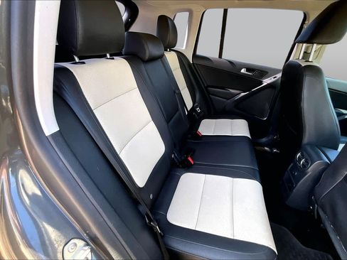 Used 2016 Volkswagen Tiguan S FWD image 20