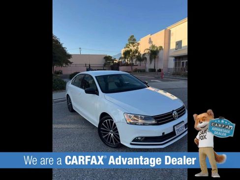 Used 2016 Volkswagen Jetta Sport FWD image 2