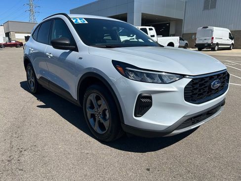 Certified 2025 Ford Escape ST-Line w/ Tech Pack #1 AWD/4WD image 1