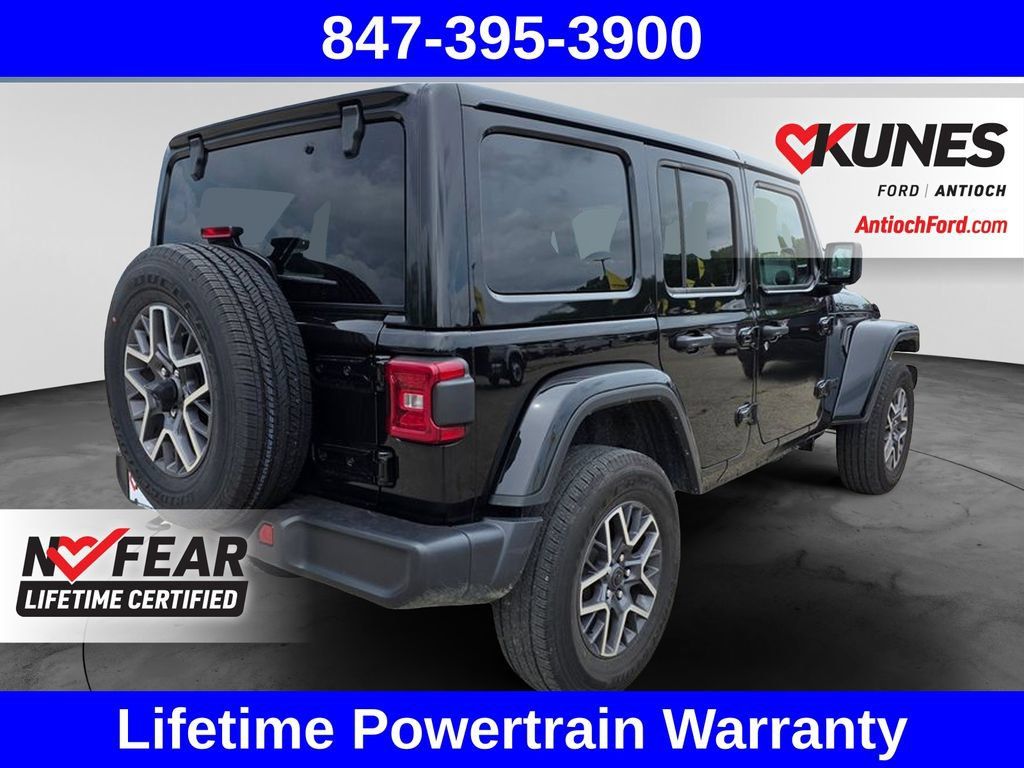 Used 2025 Jeep Wrangler Unlimited Sahara AWD/4WD image 9