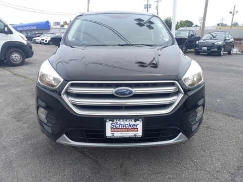 Used 2017 Ford Escape SE FWD image 4