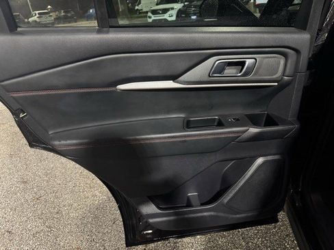 Certified 2025 Ford Explorer ST-Line w/ ST-Line Street Pack image 22