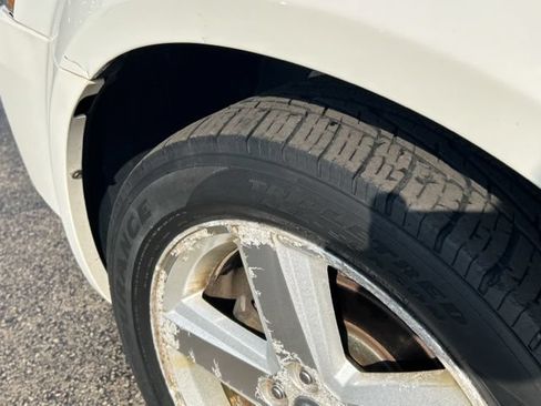 Used 2009 Dodge Avenger R/T FWD image 15