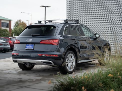 Used 2019 Audi Q5 2.0T Premium Plus w/ Premium Plus Package image 3