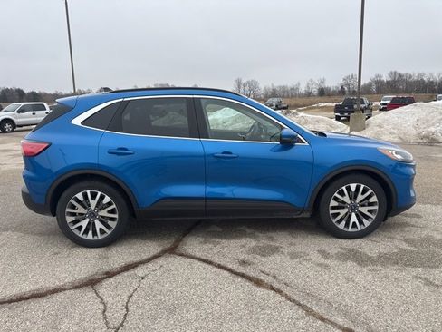 Used 2020 Ford Escape Titanium w/ Titanium Premium Package 2.0 image 4