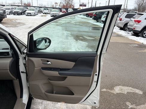 Used 2016 Honda Odyssey EX-L image 18