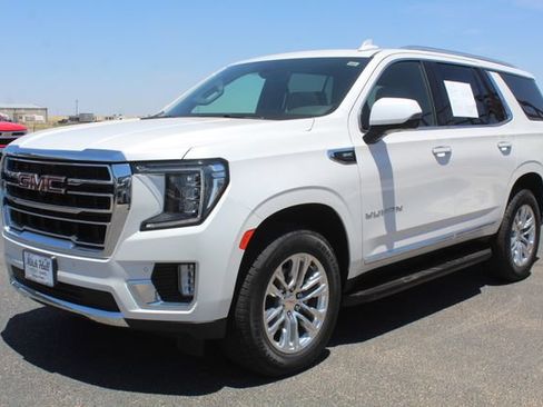 Used 2022 GMC Yukon SLT w/ SLT Premium Package AWD/4WD image 11