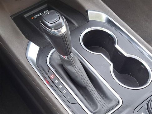 Used 2018 Chevrolet Traverse Premier image 19