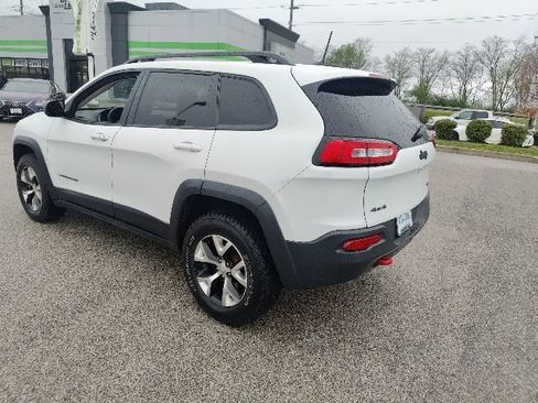 Used 2016 Jeep Cherokee Trailhawk w/ Comfort/Convenience Group image 4