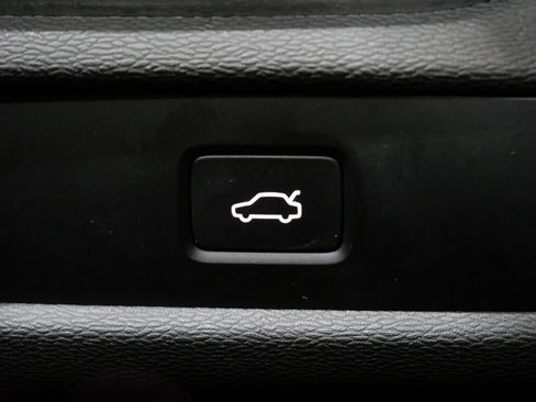 Used 2024 Volvo S60 B5 Plus image 15