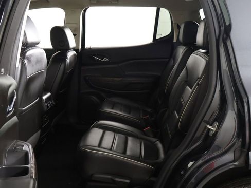 Used 2021 GMC Acadia Denali w/ Denali Technology Package FWD image 36