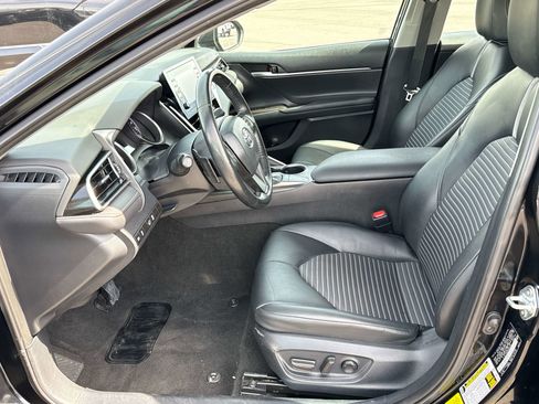 Used 2024 Toyota Camry SE FWD image 11