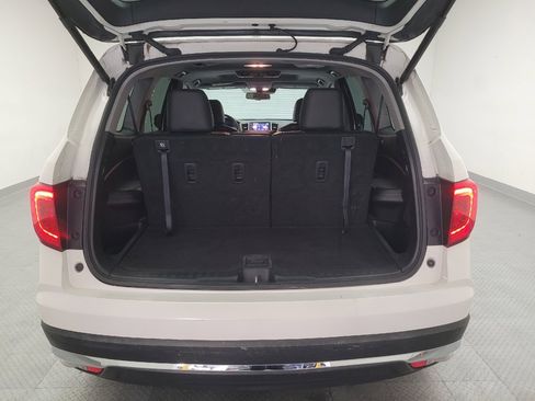 Used 2017 Honda Pilot Touring image 29