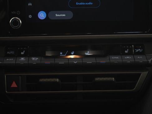 Used 2025 Toyota Camry LE image 16