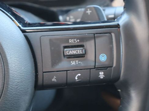 Used 2022 Nissan Pathfinder Platinum w/ Cargo Package FWD image 15