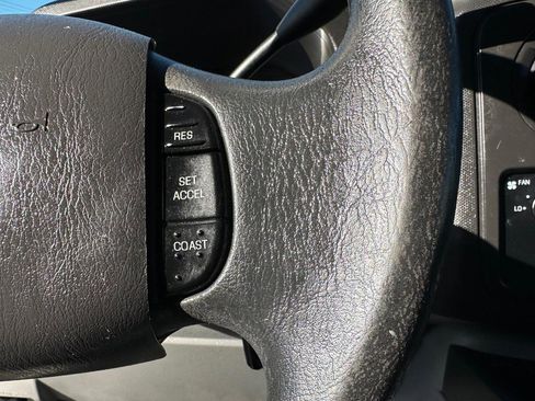 Used 2019 Ford E-450 and Econoline 450 Super Duty w/ Power Windows & Locks Group image 39