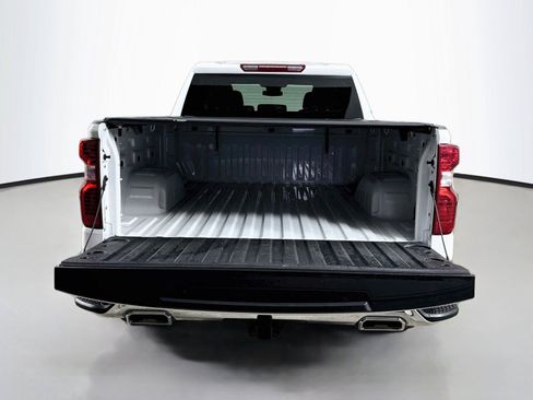 Used 2025 Chevrolet Silverado 1500 LT w/ Z71 Off-Road Package AWD/4WD image 26