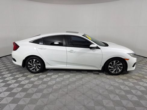 Used 2016 Honda Civic EX image 4