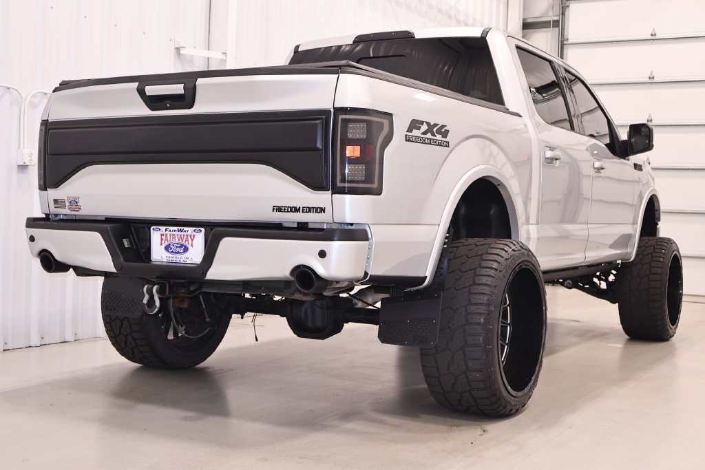 Used 2015 Ford F150 XLT w/ Equipment Group 302A Luxury AWD/4WD image 9
