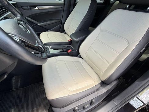 Used 2022 Volkswagen Passat 2.0T R-Line FWD image 5