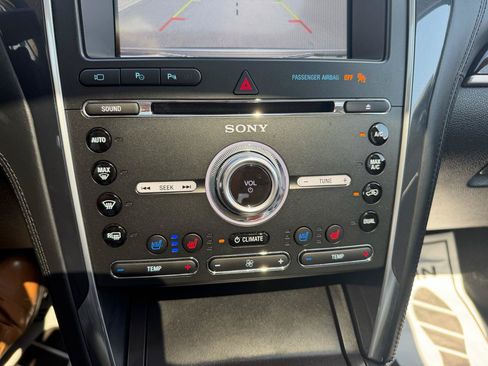 Used 2018 Ford Explorer Platinum AWD/4WD image 15