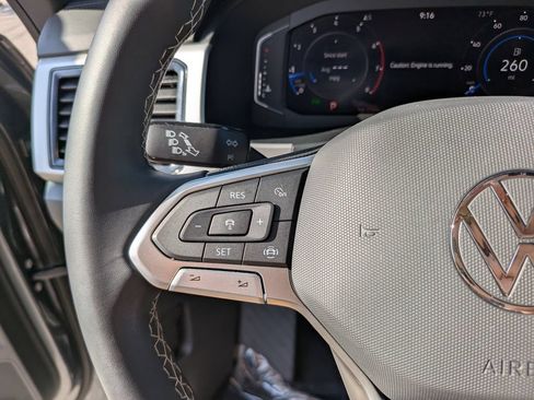 Certified 2023 Volkswagen Atlas Cross Sport SE FWD image 28