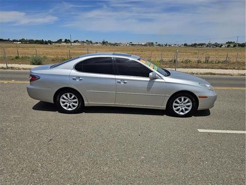 Used 2004 Lexus ES 330 FWD image 4