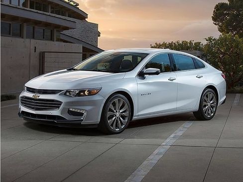 Used 2017 Chevrolet Malibu LT w/ Leather Package FWD image 1
