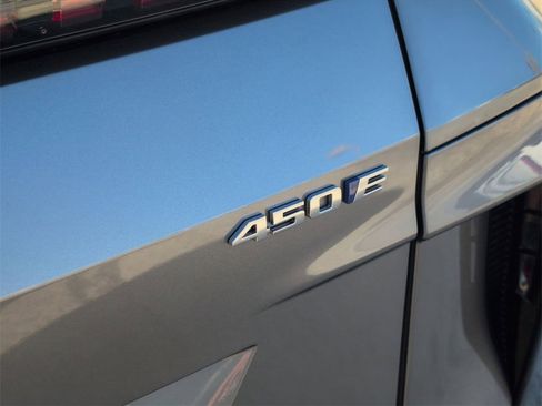 Certified 2023 Cadillac Lyriq Luxury image 33