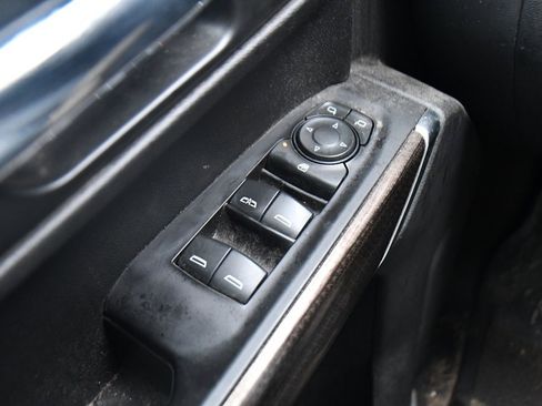 Used 2021 Chevrolet Silverado 1500 LT image 22