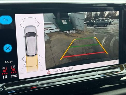 Used 2024 Volkswagen Atlas SE image 50