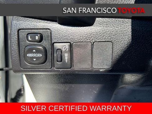 Certified 2017 Toyota Corolla LE image 32