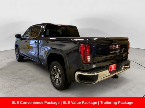 New 2026 GMC Sierra 1500 SLE image 3