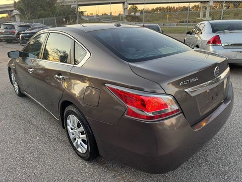 Used 2015 Nissan Altima 2.5 S w/ Power Driver Seat Package image 4