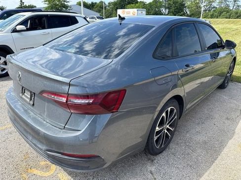 Used 2023 Volkswagen Jetta Sport FWD image 5