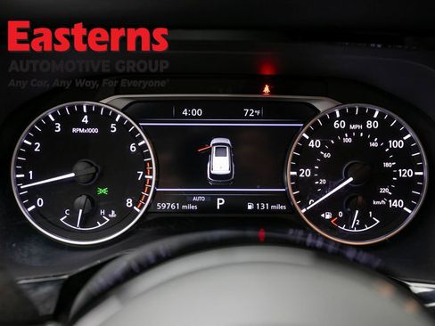 Used 2023 Nissan Pathfinder SL AWD/4WD image 17