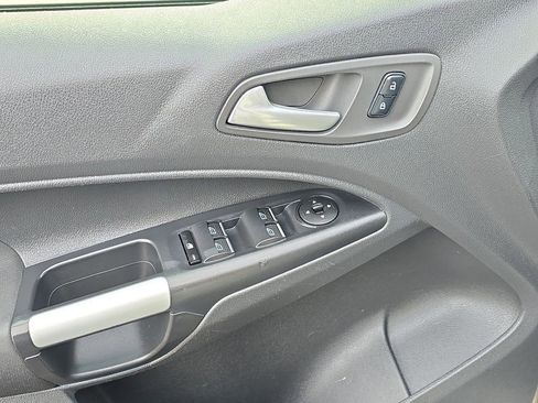 Used 2016 Ford Transit Connect XLT image 11