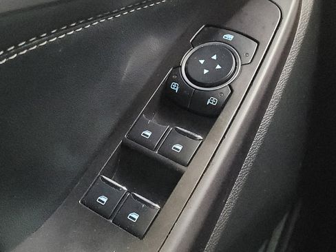 Used 2020 Ford Explorer XLT w/ Equipment Group 202A image 27