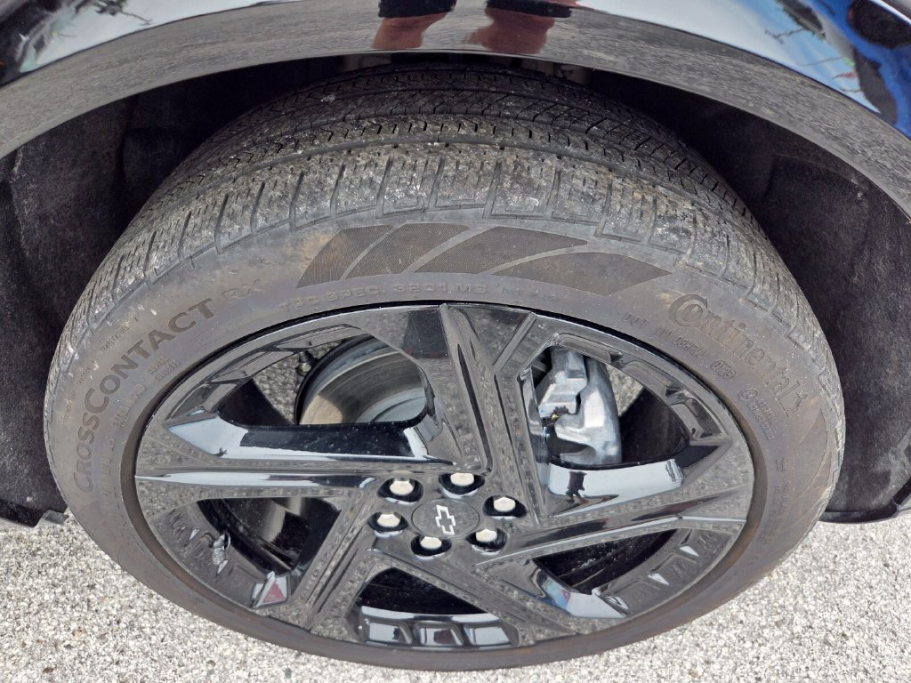 Certified 2025 Chevrolet Equinox EV RS FWD image 30