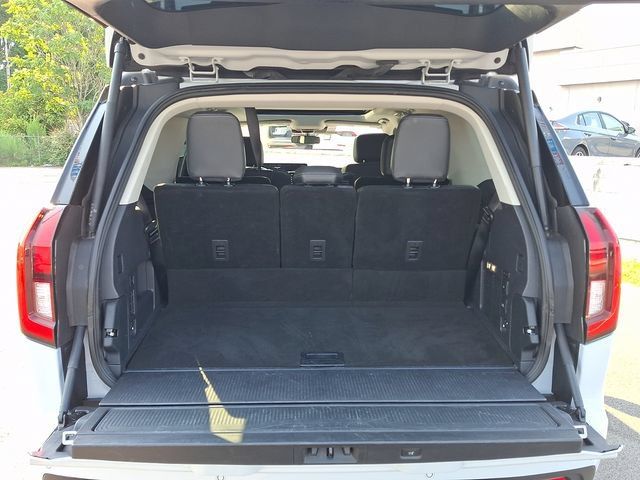 Used 2025 Ford Expedition Platinum AWD/4WD image 27