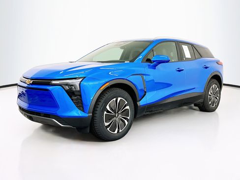 Used 2024 Chevrolet Blazer EV LT AWD/4WD image 3