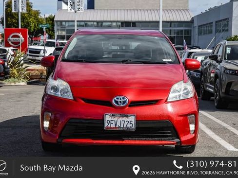 Used 2012 Toyota Prius Three w/ Preferred Accessory Pkg FWD image 2